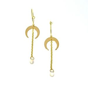 Gold celestial earrings. Moon earrings